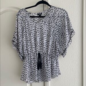 Women's Black and White Patterned Top